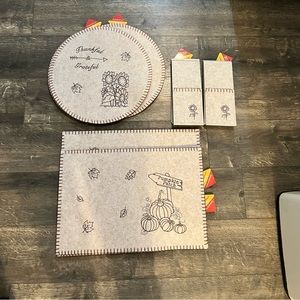 16 PC Fabulous Home Placement‎ and Flatware Holders NWT